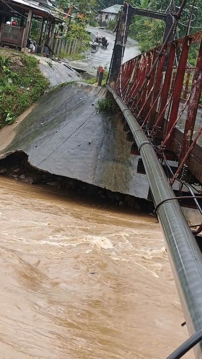 Sạt lở khu vực miền núi ở Đà Nẵng.