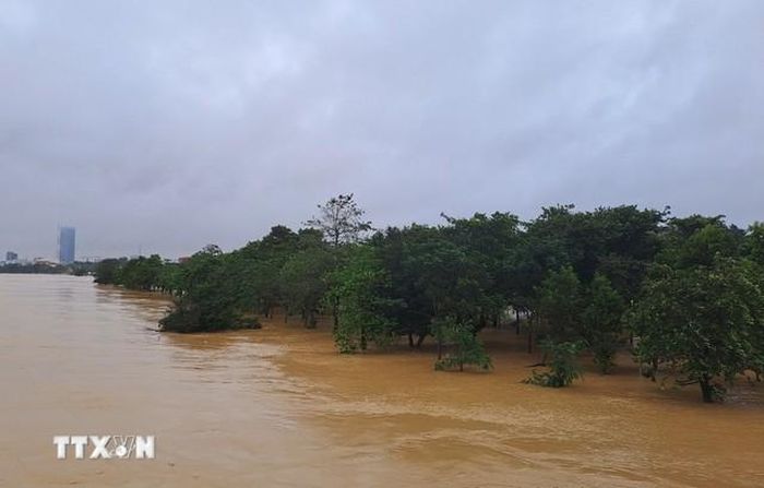 Lũ trên sông Hương trên báo động 3 gây ngập úng tại nhiều khu vực. Ảnh: Nguyên Lý