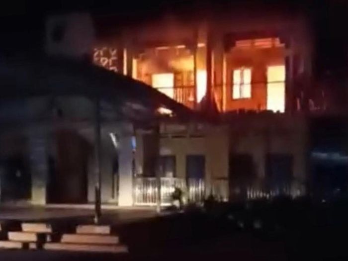 Cháy lớn ở trường mầm non trên địa bàn tỉnh Lào Cai, nghi thiệt hại về người. Ảnh cắt từ video.