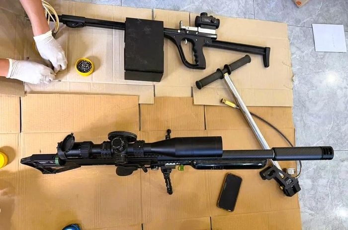 Khẩu súng hung thủ gây án.