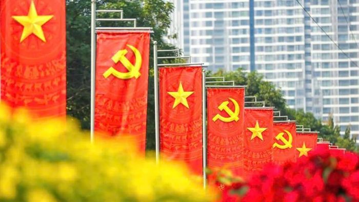 Đảng, Nhà nước tặng quà nhân dịp chào mừng Đại hội Đảng XIV và Tết Nguyên đán Bính Ngọ 2026 cho người có công với cách mạng, các đối tượng bảo trợ xã hội, hưu trí xã hội và đối tượng yếu thế khác.