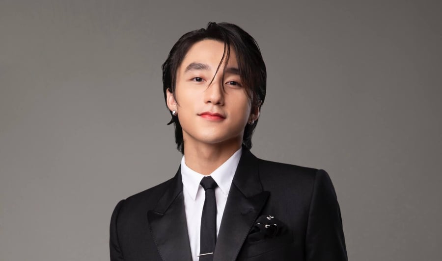 Giọng ca Lạc trôi cũng phải cực khổ vật lộn với áp lực và từng nghĩ đến việc tự tử.